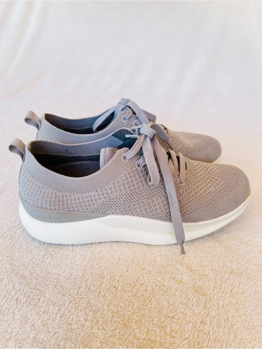 MOSHN by Klogs Leap Women’s Knit Sneakers Gray Taupe Water Resistant Sz 7
